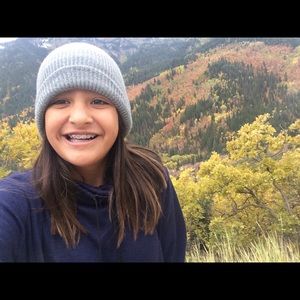 Meet your Posher, Gabriela